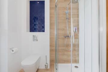 Фото номера Дом с 3 спальнями Комплексы для отдыха с коттеджами/бунгало Holiday House Zefir by Renters г. Колчево 17
