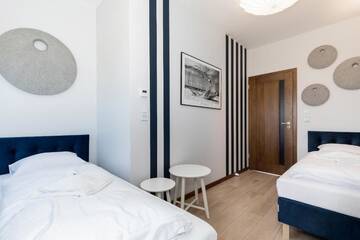 Фото номера Дом с 3 спальнями Комплексы для отдыха с коттеджами/бунгало Holiday House Zefir by Renters г. Колчево 39